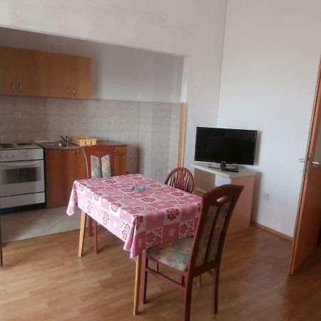 Jure Erceg Apartment Starigrad Paklenica Eksteriør billede