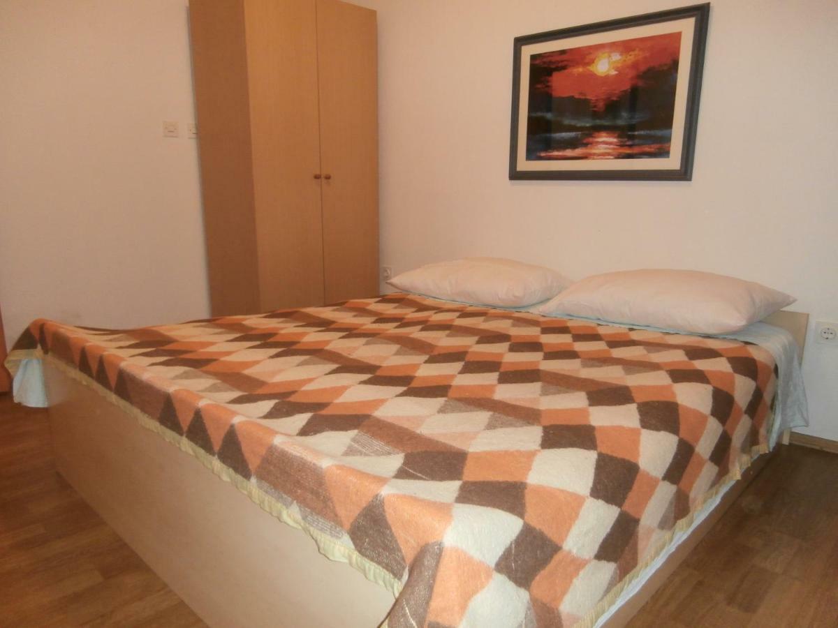 Jure Erceg Apartment Starigrad Paklenica Eksteriør billede