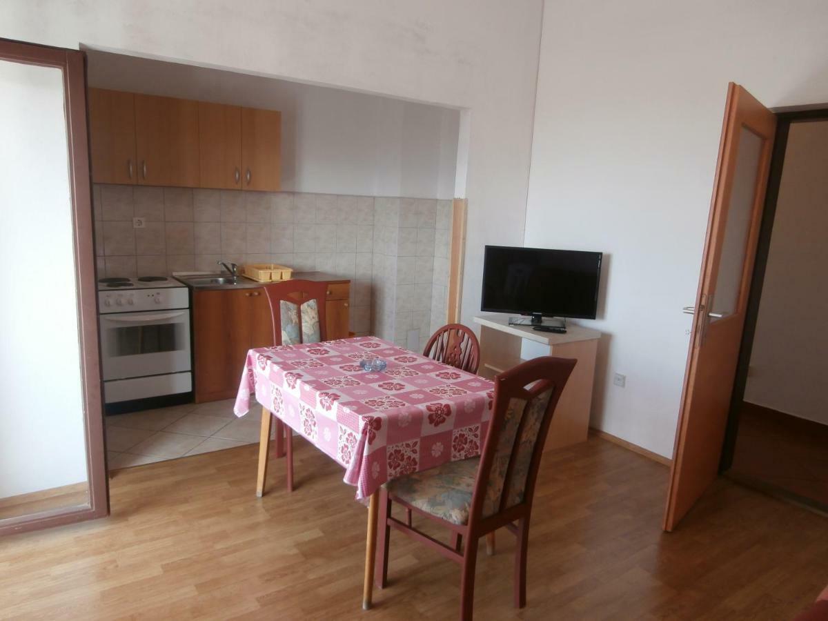 Jure Erceg Apartment Starigrad Paklenica Eksteriør billede